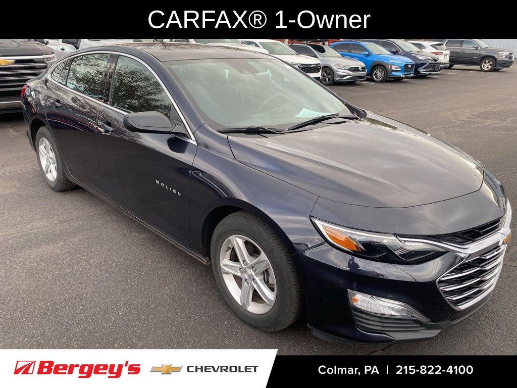 2023 Chevrolet Malibu LS photo 3