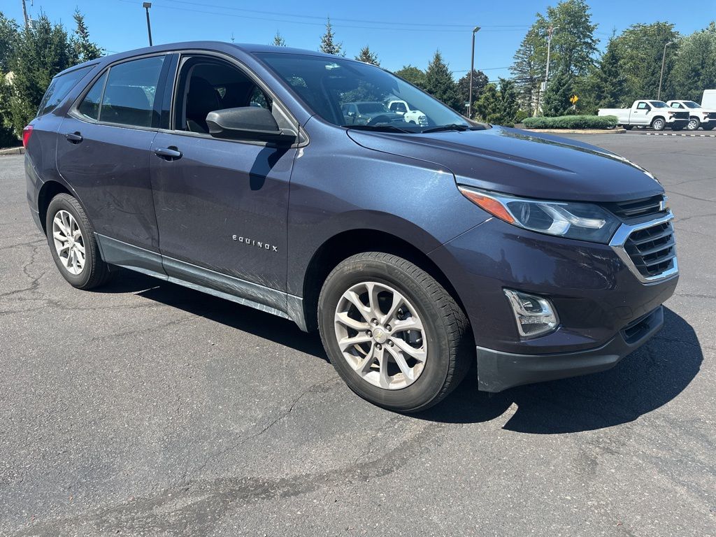 2019 Chevrolet Equinox LS photo 3