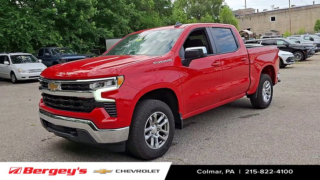 2022 Chevrolet Silverado 1500 LT photo 4