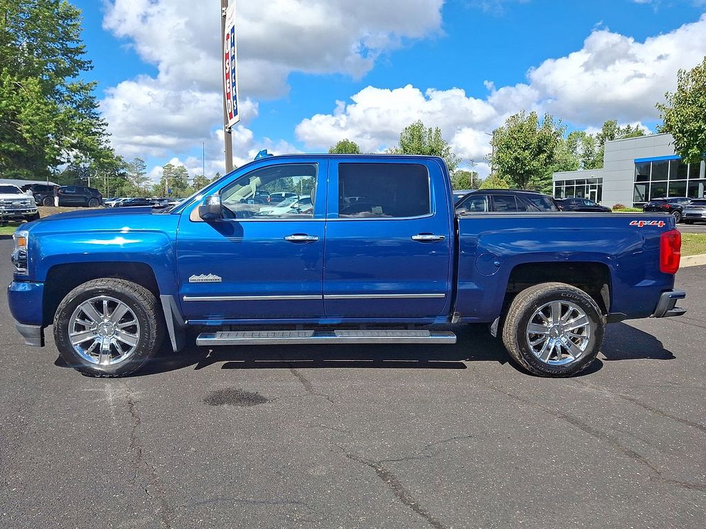 2016 Chevrolet Silverado 1500 High Country photo 2