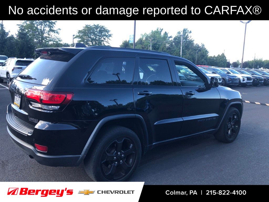 2018 Jeep Grand Cherokee Upland photo 2