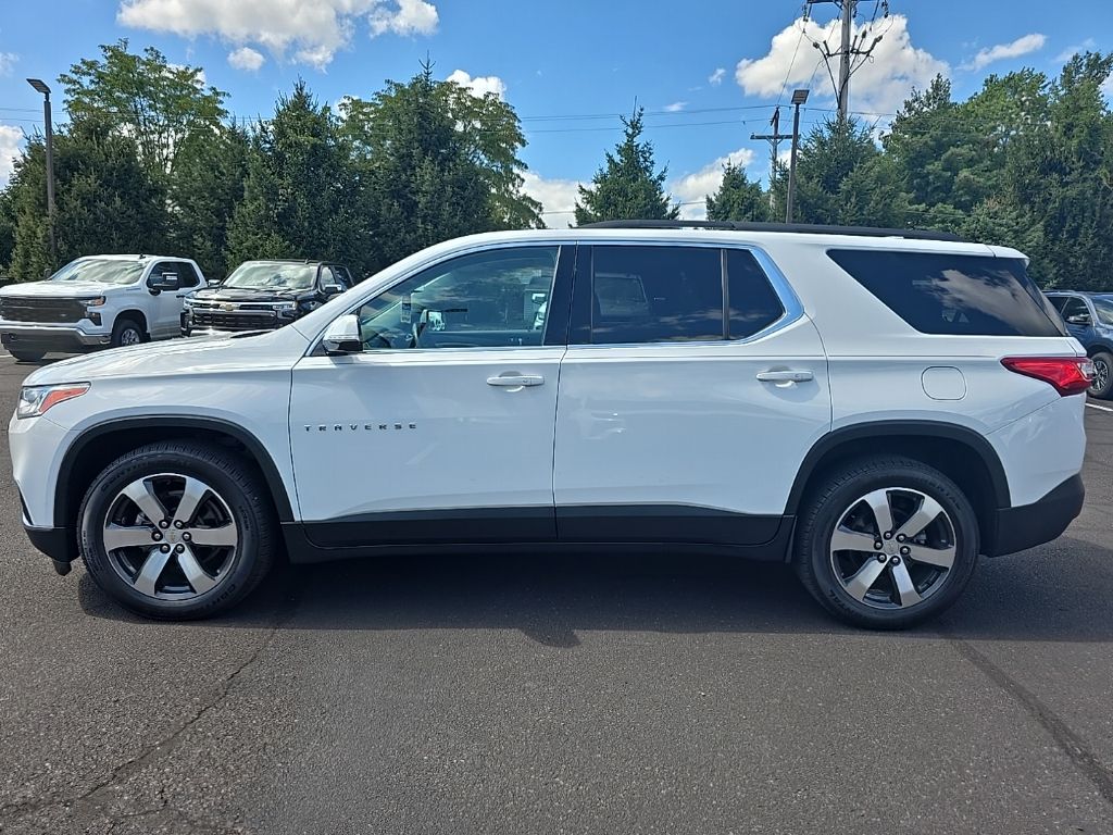 2020 Chevrolet Traverse Leather photo 2