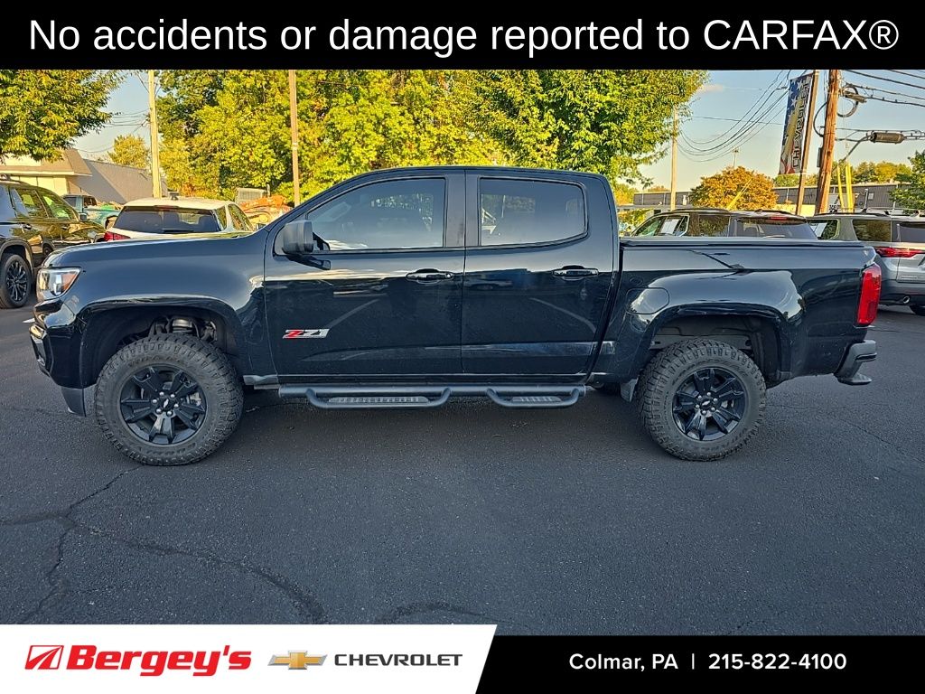 2022 Chevrolet Colorado Z71 photo 2