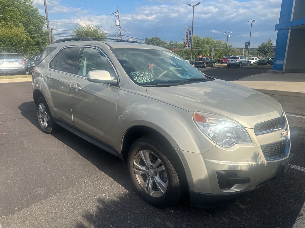 2015 Chevrolet Equinox LT photo 2
