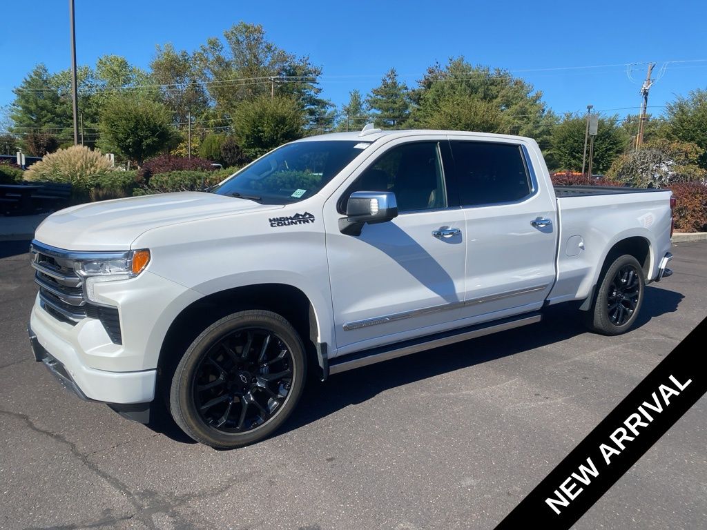2023 Chevrolet Silverado 1500 High Country photo 2