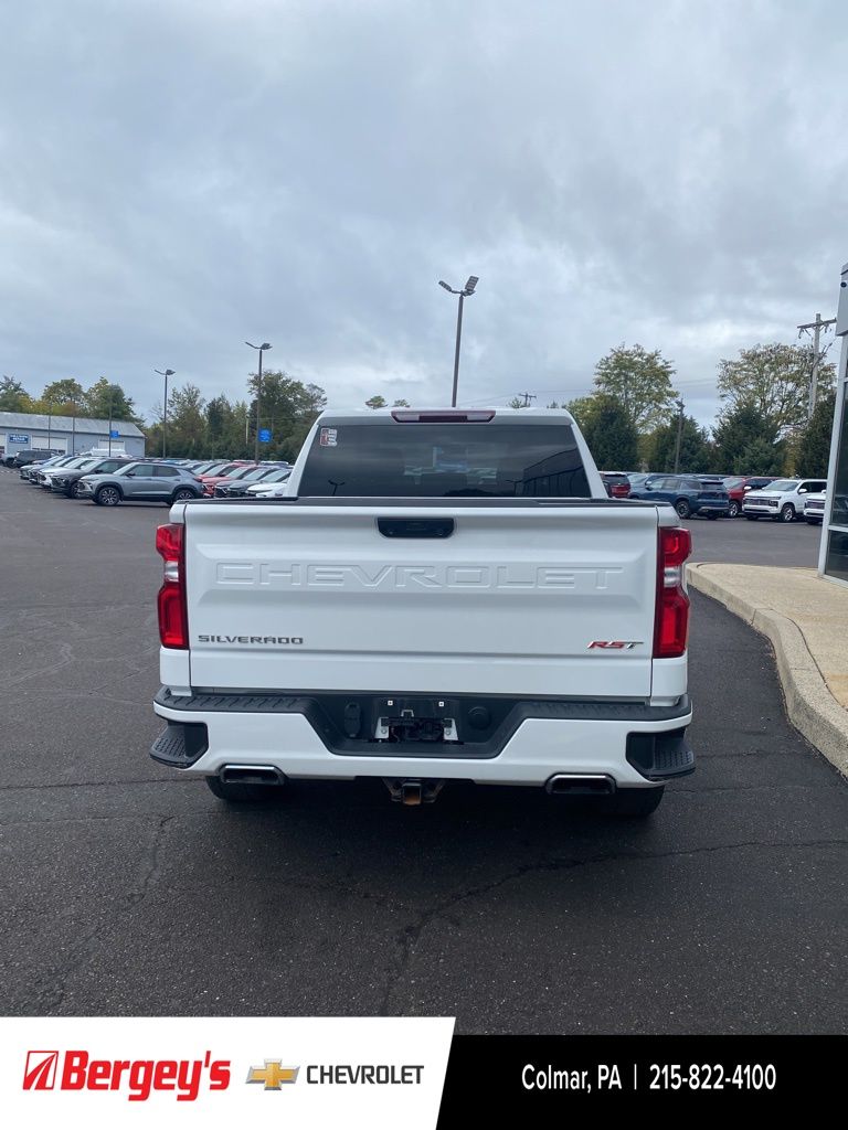 2022 Chevrolet Silverado 1500 RST photo 3