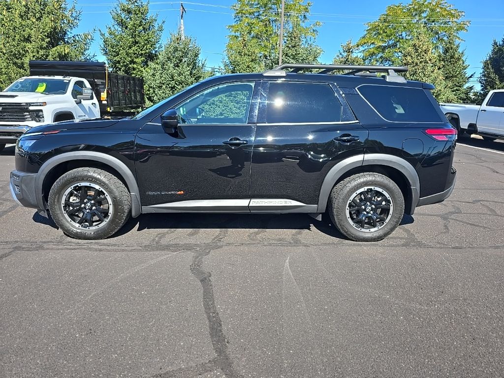 2023 Nissan Pathfinder Rock Creek photo 2