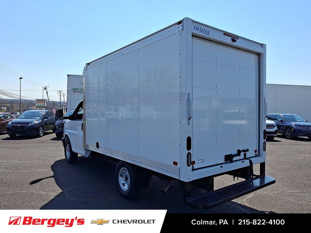 New 2026 Chevrolet Express 3500 Work Van Cab/Chassis