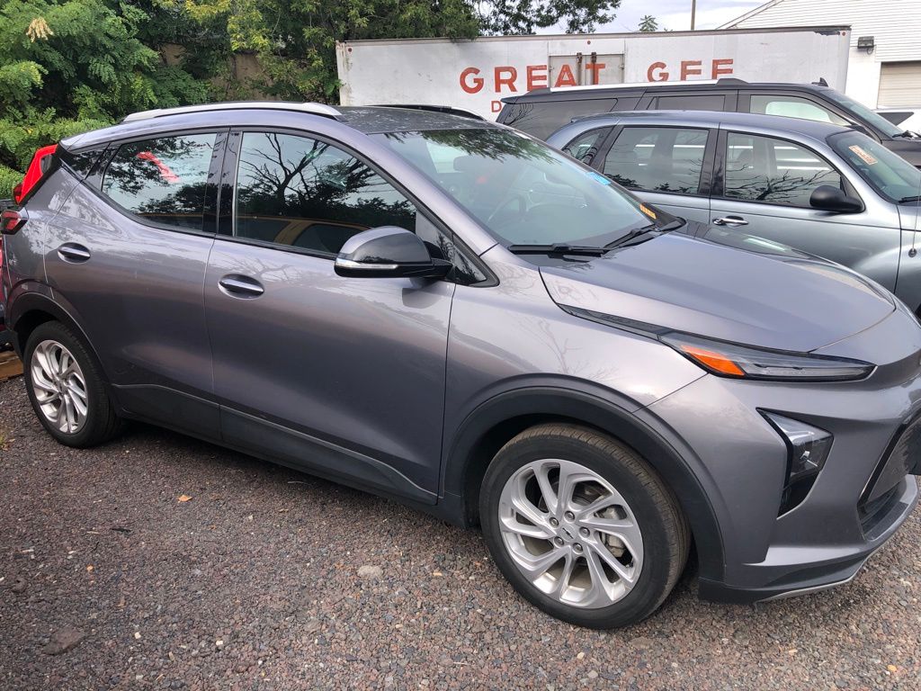 2022 Chevrolet Bolt EUV photo 2