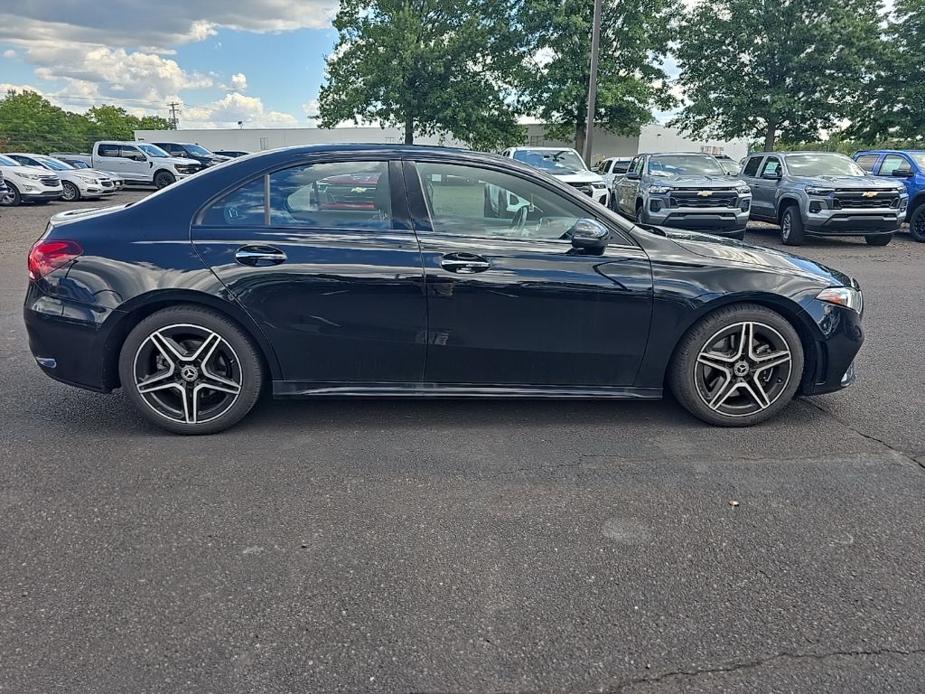 2020 Mercedes Benz A 220 4MATIC photo 3