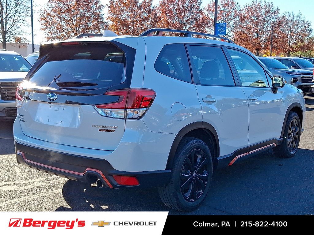 2022 Subaru Forester Sport photo 3