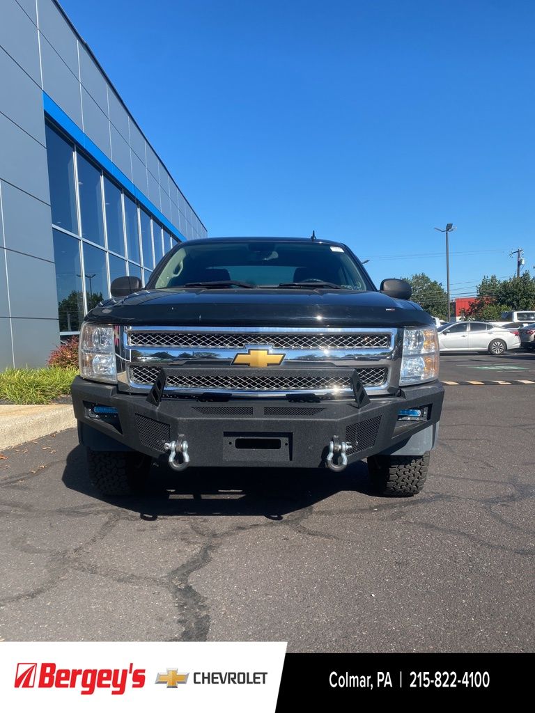2013 Chevrolet Silverado 1500 LT photo 2