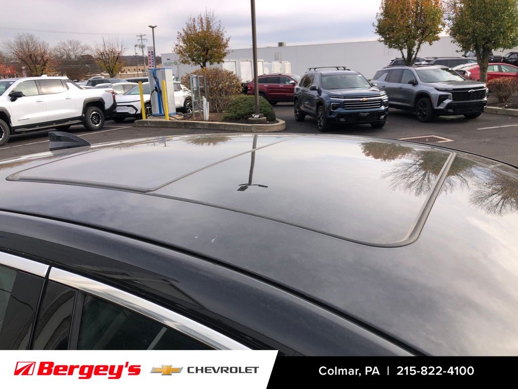 2023 Chevrolet Malibu 1LT photo 4