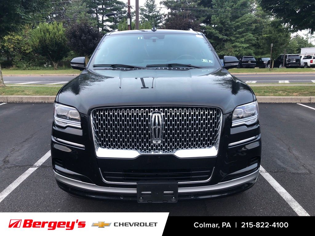 2024 Lincoln Navigator L Premiere photo 2