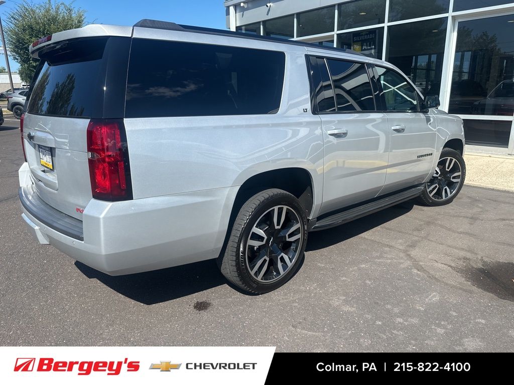 2020 Chevrolet Suburban LT photo 3