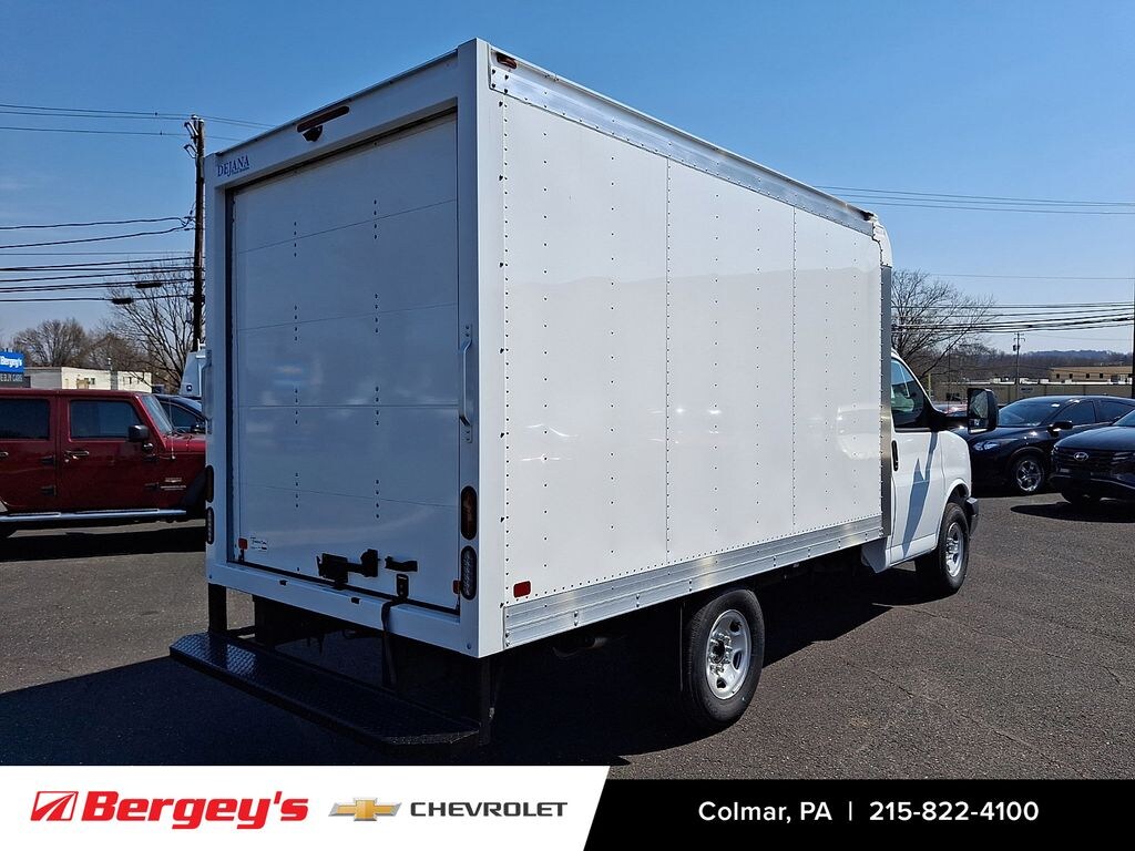 New 2026 Chevrolet Express 3500 Work Van Cab/Chassis