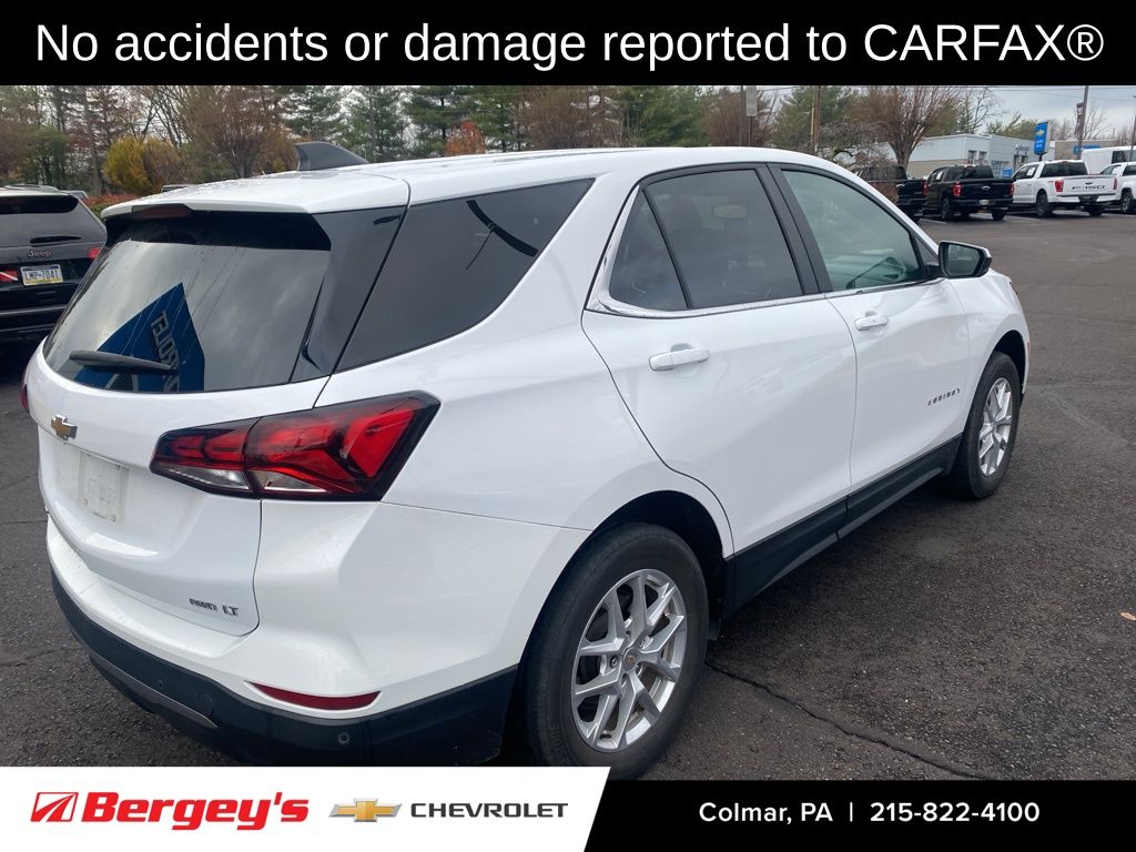 2023 Chevrolet Equinox Base photo 2