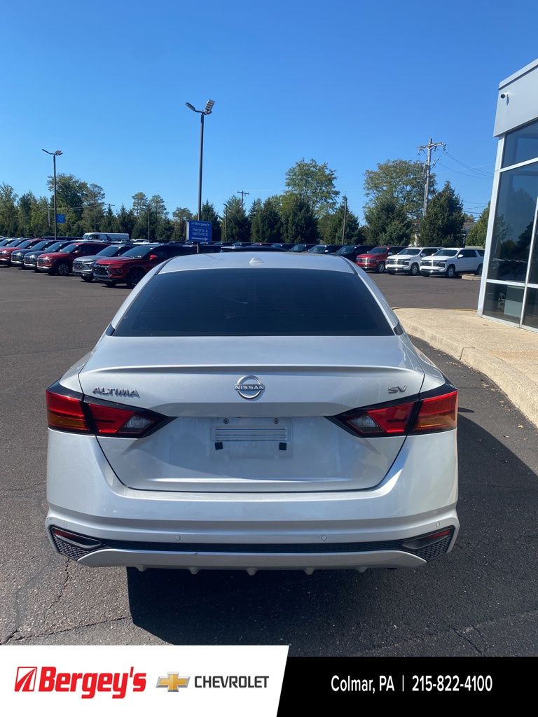 2023 Nissan Altima 2.5 SV photo 4
