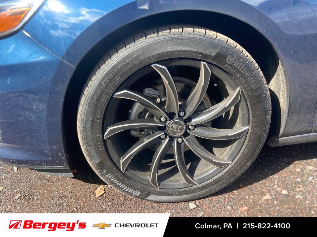 2022 Chevrolet Malibu 1LT photo 4