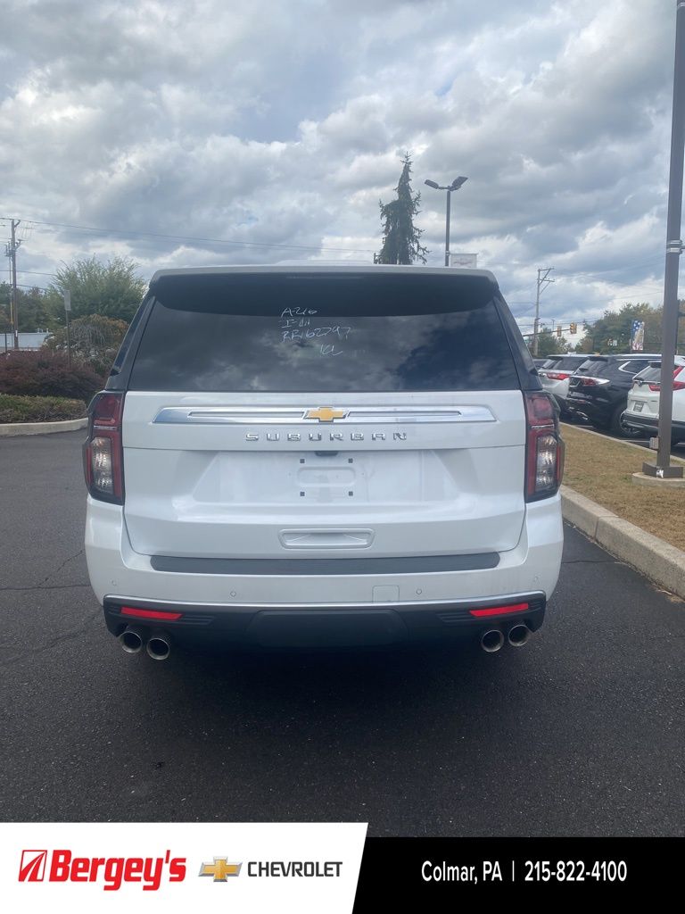 2024 Chevrolet Suburban High Country photo 2
