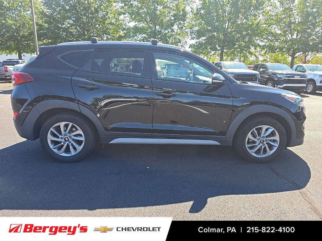 2017 Hyundai Tucson SE Plus photo 3