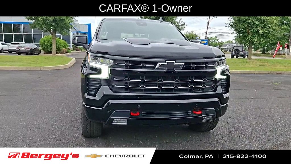 2025 Chevrolet Silverado 1500 LT Trail Boss photo 2