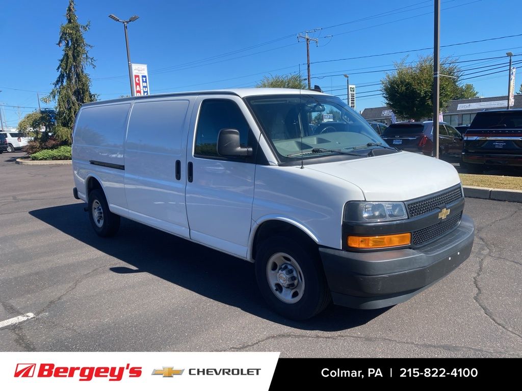 2023 Chevrolet Express 2500 Work Cargo Van photo 2