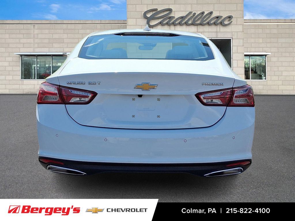 2022 Chevrolet Malibu Premier photo 4