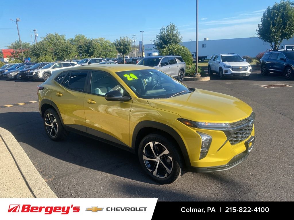 2024 Chevrolet Trax photo 2