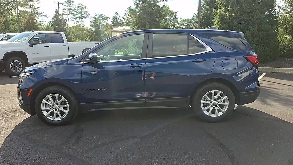 2022 Chevrolet Equinox LT photo 4