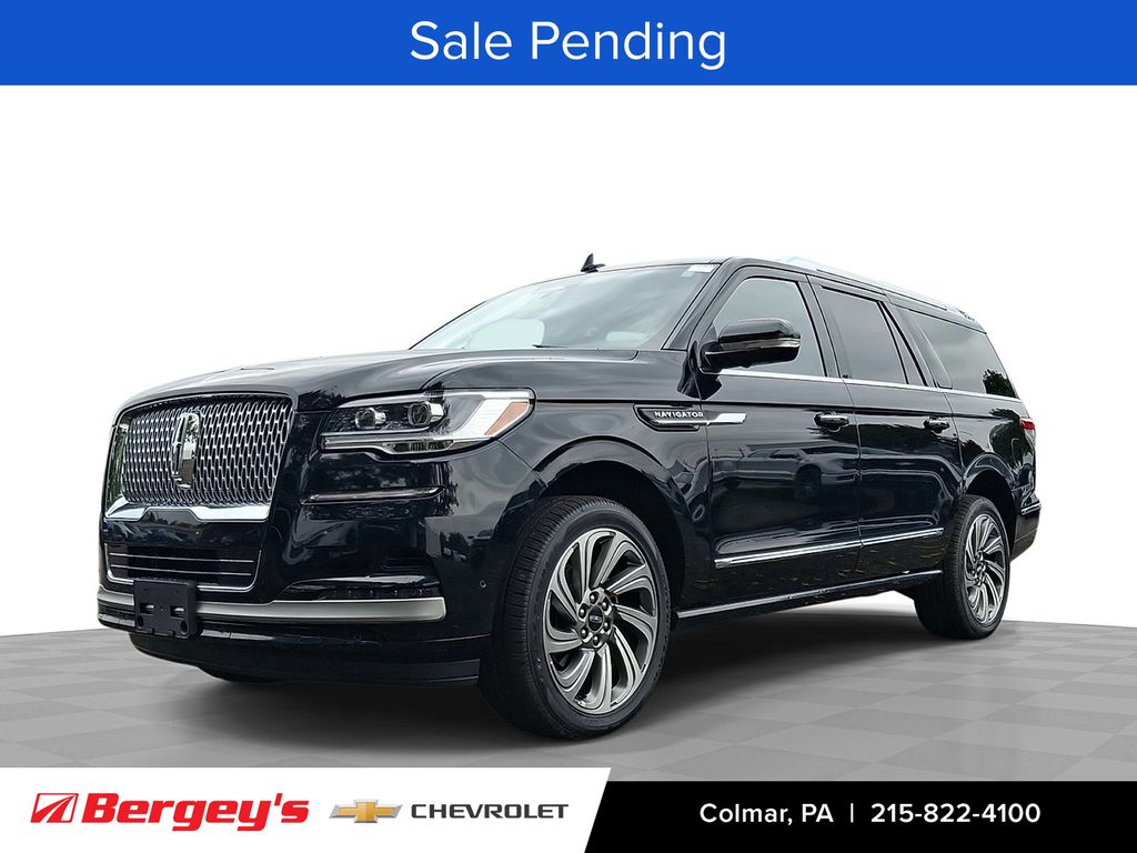 2024 Lincoln Navigator Premiere L's photo