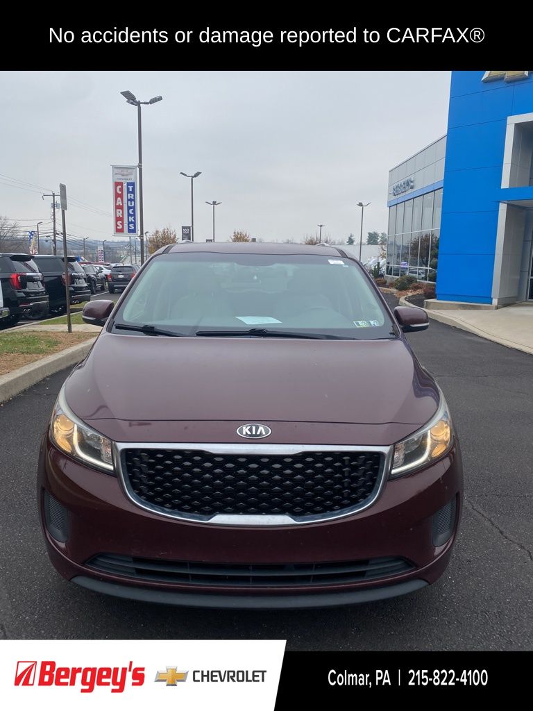 2016 Kia Sedona LX photo 2