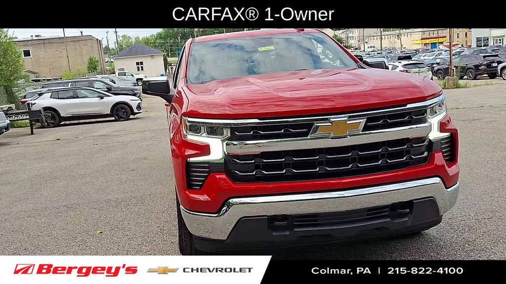 2022 Chevrolet Silverado 1500 LT photo 3