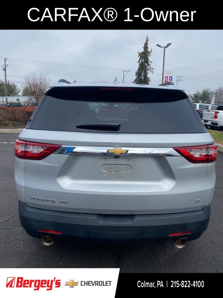 2020 Chevrolet Traverse Cloth photo 2