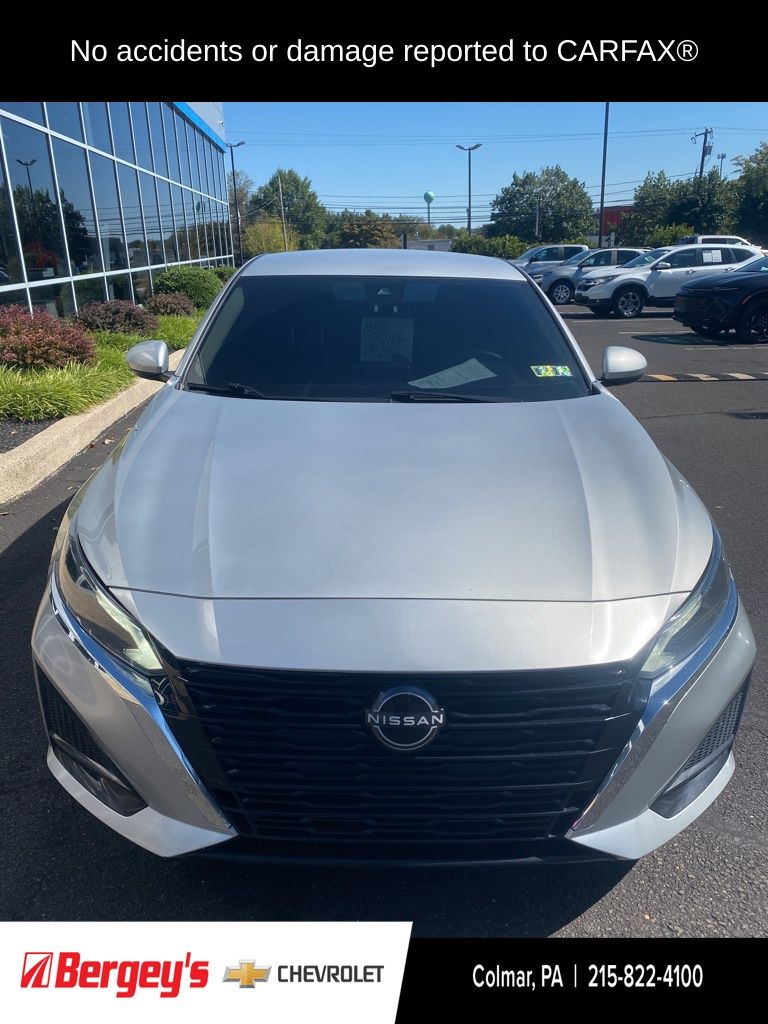 2023 Nissan Altima 2.5 SV photo 2