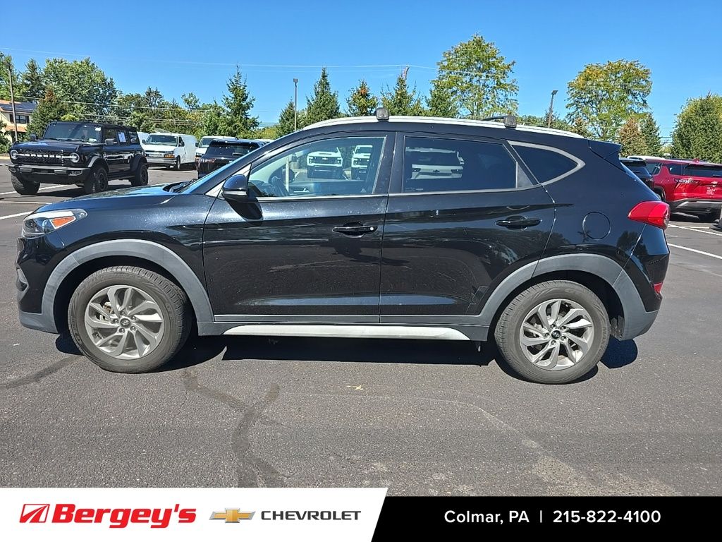 2017 Hyundai Tucson SE Plus photo 2