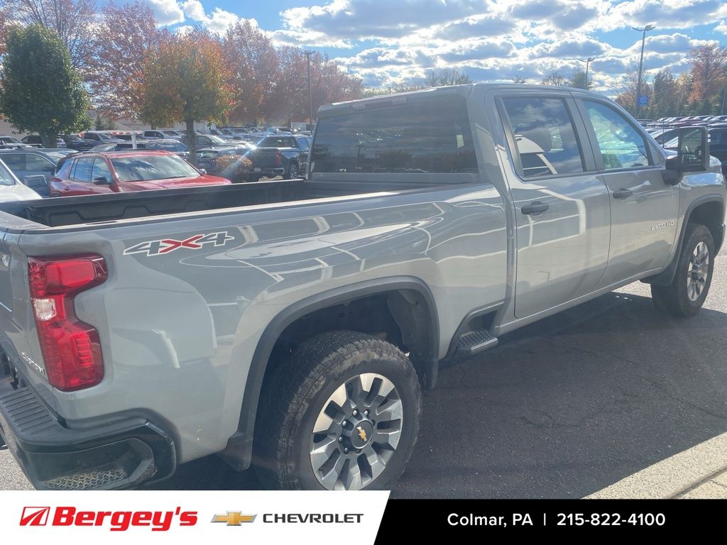 2024 Chevrolet Silverado 2500HD Custom photo 2