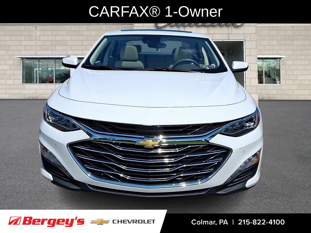 2022 Chevrolet Malibu Premier photo 3