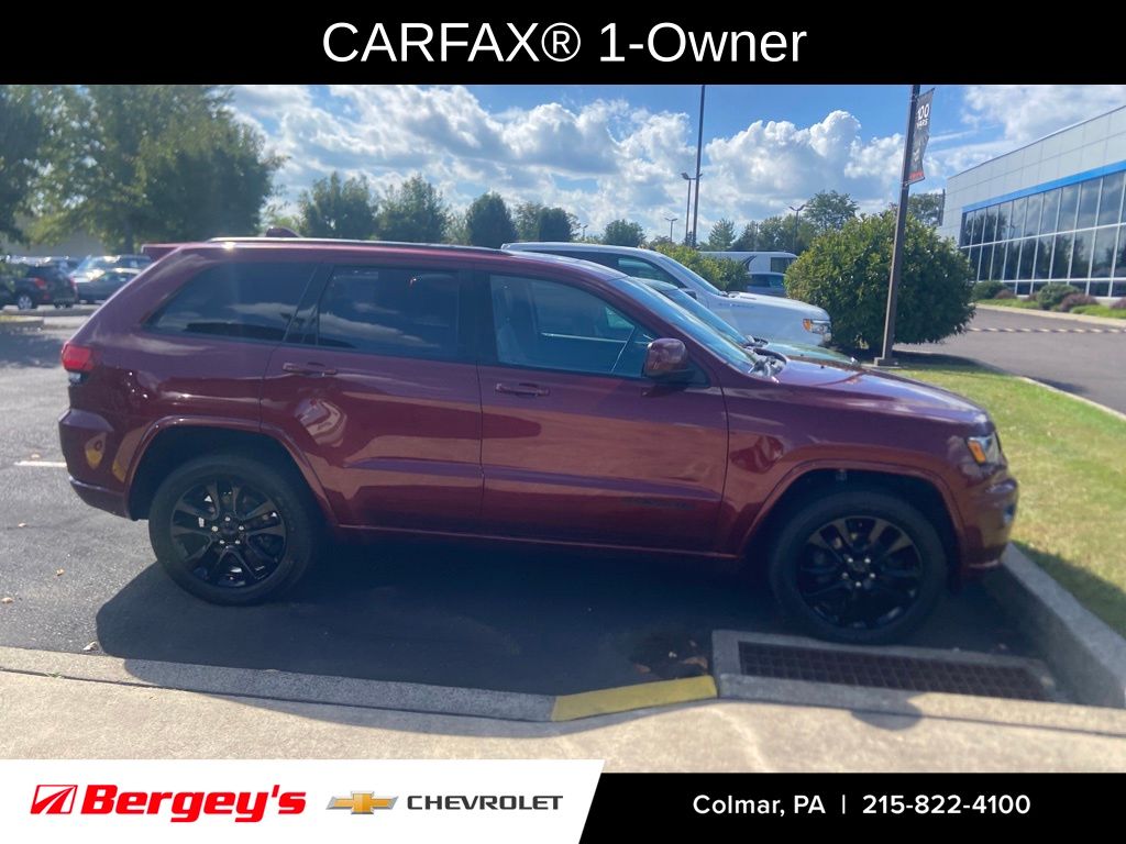2020 Jeep Grand Cherokee Altitude photo 2