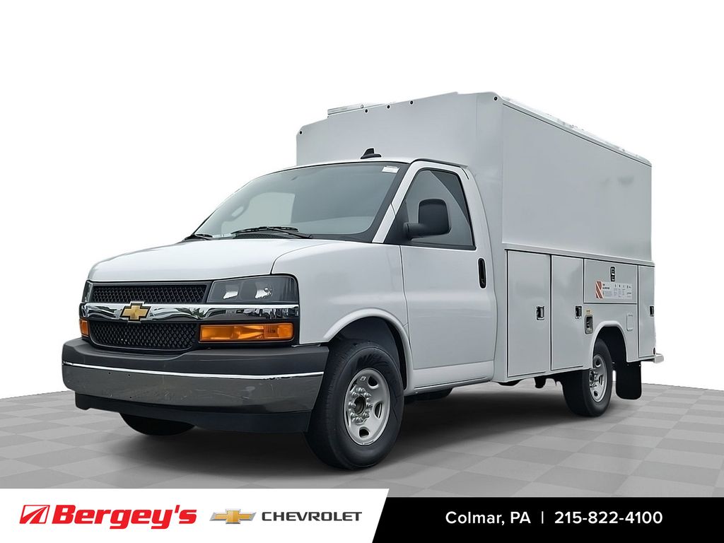 2025 Chevrolet Express 3500 Cab/Chassis 