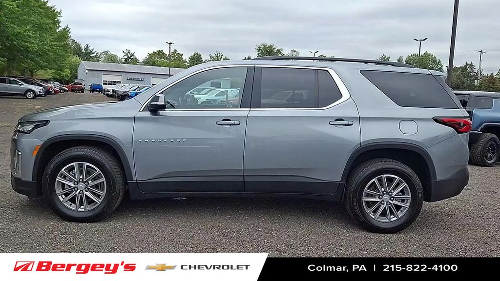 2023 Chevrolet Traverse photo 3