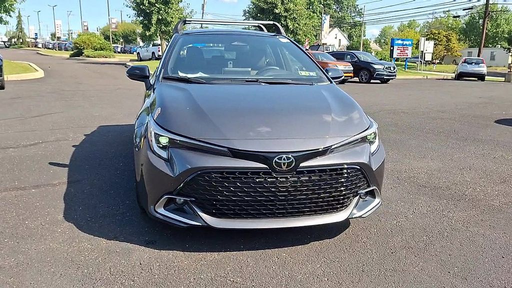 2025 Toyota Corolla XSE photo 3