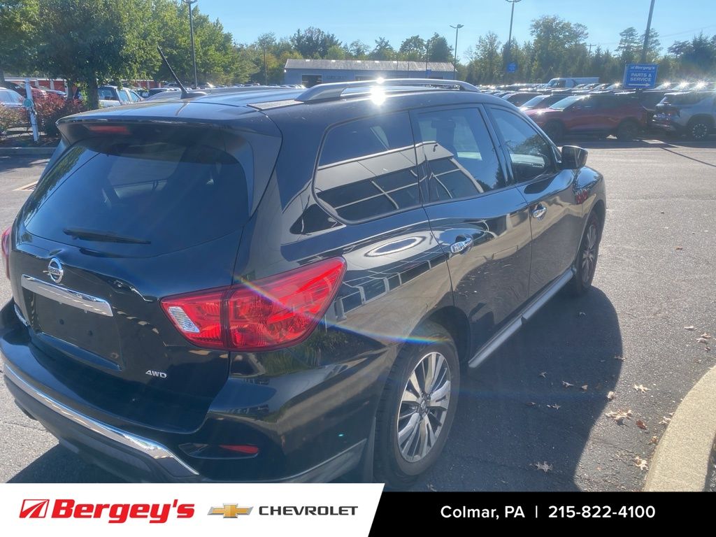 2018 Nissan Pathfinder S photo 4