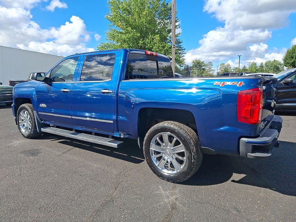 2016 Chevrolet Silverado 1500 High Country photo 3