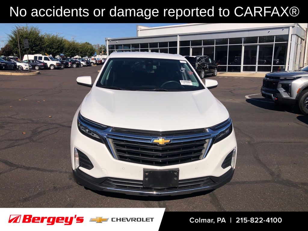 2022 Chevrolet Equinox LT photo 2