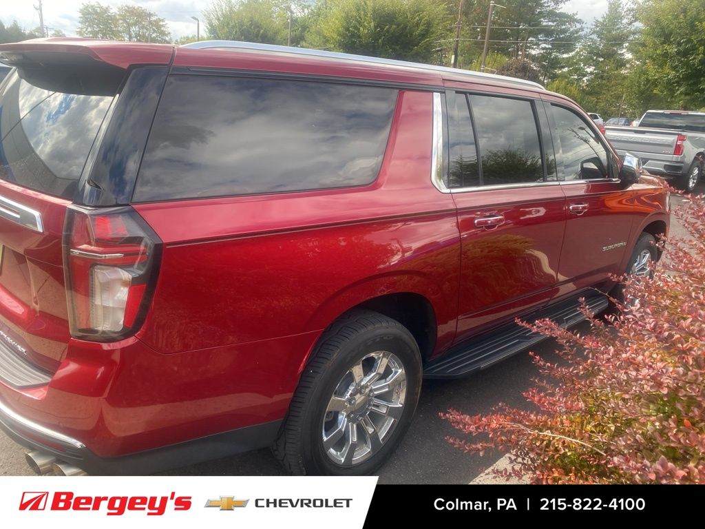 2021 Chevrolet Suburban Premier photo 4