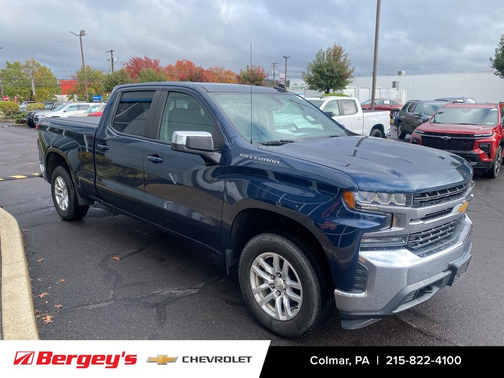 2019 Chevrolet Silverado 1500 LT photo 3