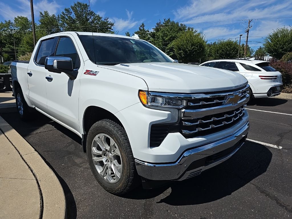 2023 Chevrolet Silverado 1500 LTZ photo 3