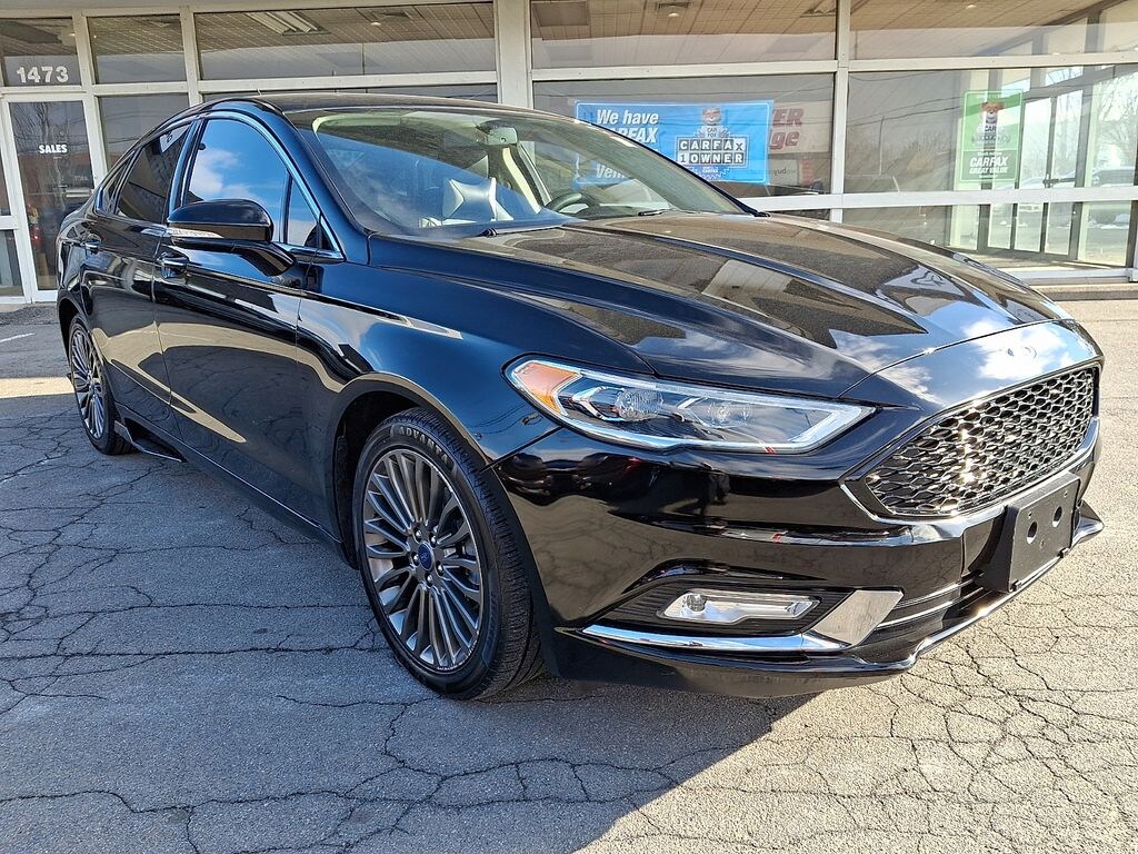 Used 2017 Ford Fusion SE Sedan