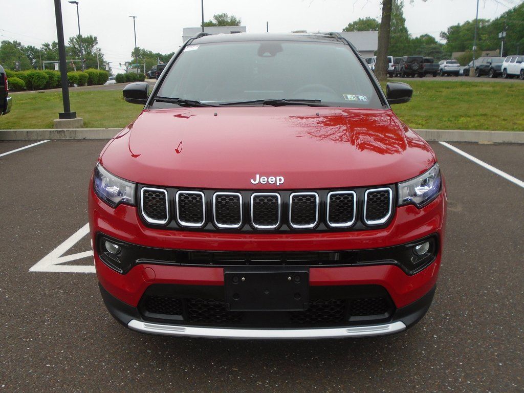 2023 Jeep Compass Limited photo 4